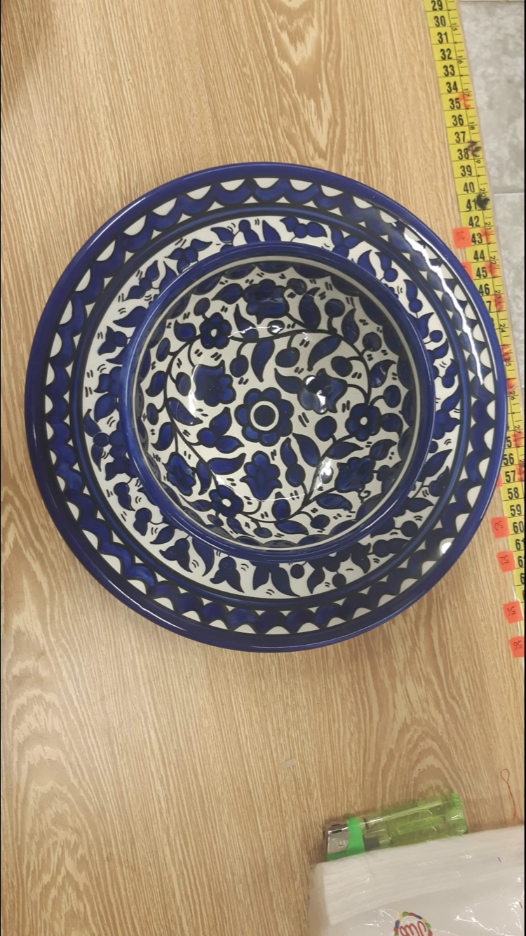 Twin of ceramic flat plate and a bowl